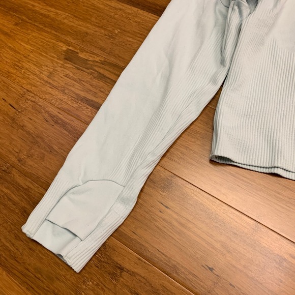 Gymshark Hoodie Womens Medium Cropped Thumb Hole Athletic Pullover Activewear‎ - Picture 3 of 4